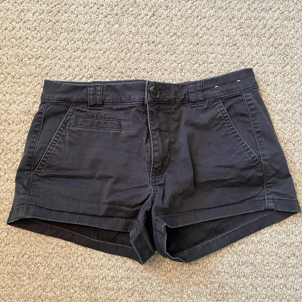 Express black abortive low rise shorts size 00